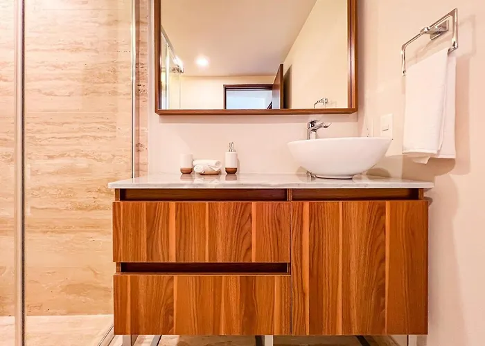 Luxury Penthouse Panoramic Views & Pool