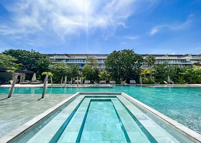 Luxury Penthouse Panoramic Views & Pool Apartment *